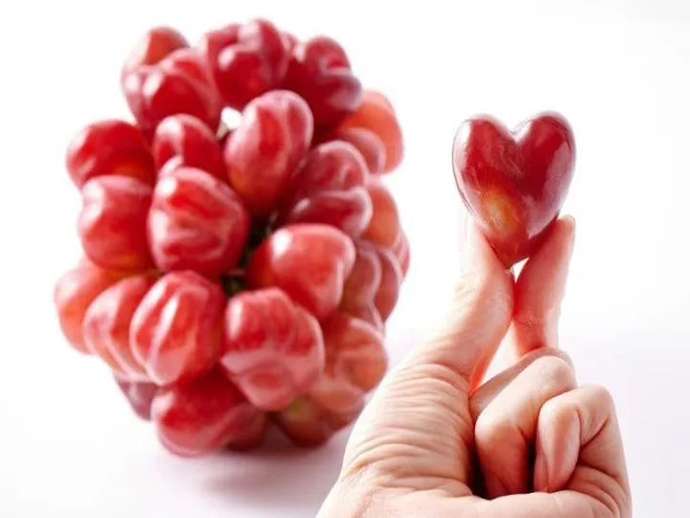 Επιτραπέζια σταφύλια: Μια ποικιλία σε σχήμα καρδιάς κάνει το ντεμπούτο της στις ΗΠΑ