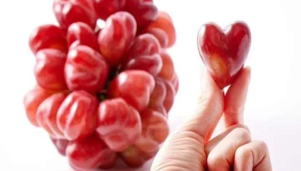 Επιτραπέζια σταφύλια: Μια ποικιλία σε σχήμα καρδιάς κάνει το ντεμπούτο της στις ΗΠΑ