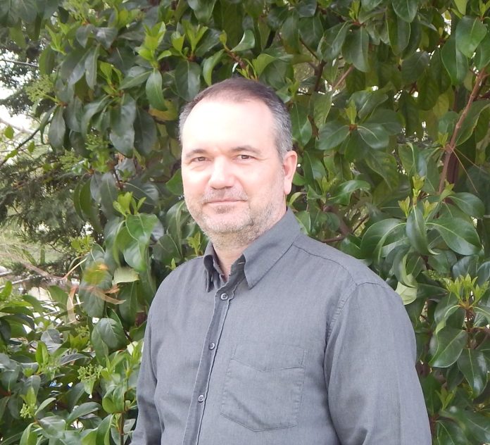 NikosDamatis 696x632
